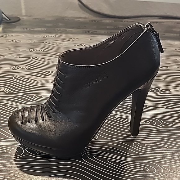 Mr. KT - Picture 2 of 4